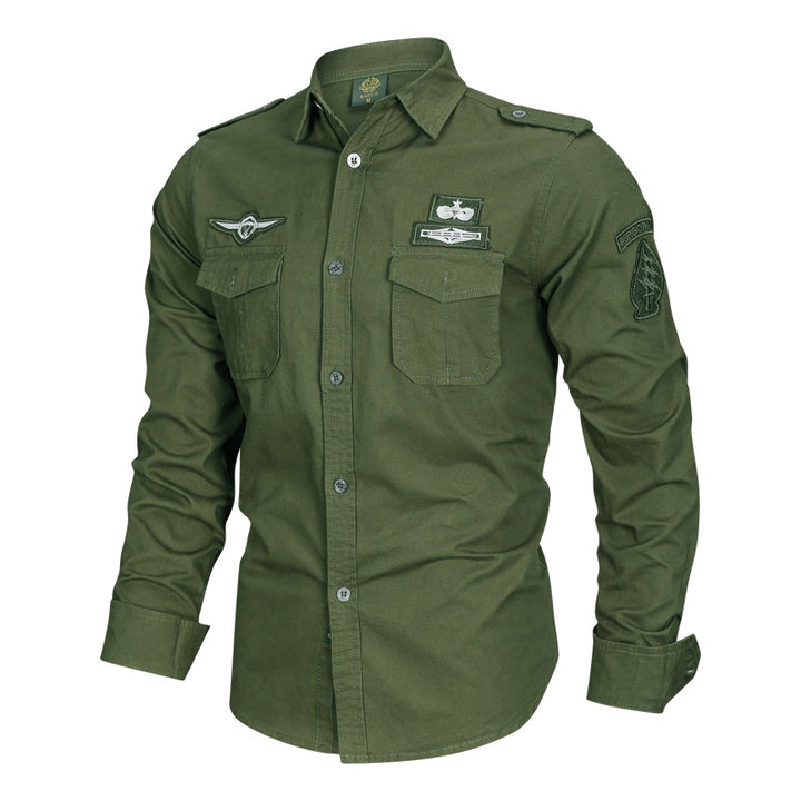Herren nan tailliertes Baumwollhemd mit Schulterklappen, aufgesetzten Brusttaschen und markanten Patch-Details Echo Archiv