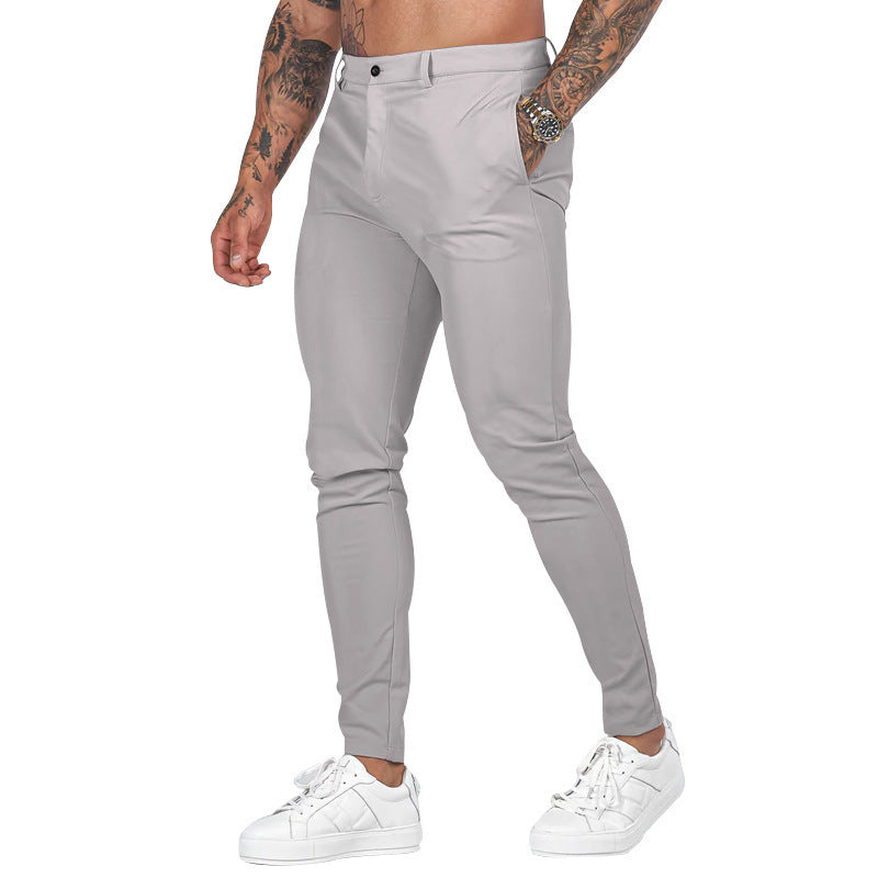 Herren nan Slim-Fit Stretch-Chino mit schmal zulaufendem Bein und dezenten Eingrifftaschen Echo Archiv