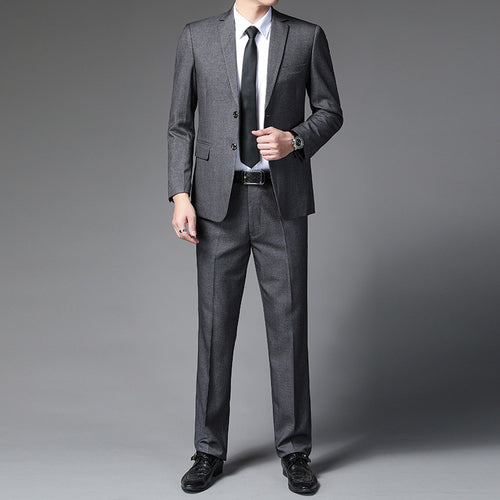 Herren eleganter Anzug mit modernem Schnitt und feinen Details Echoarchiv