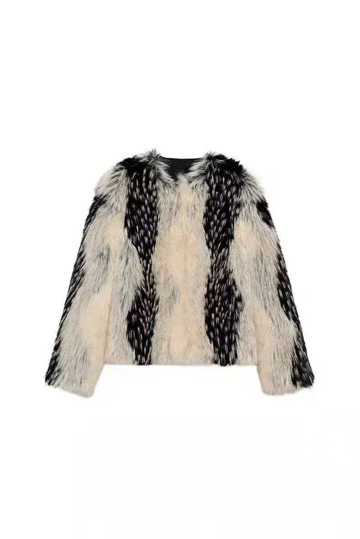 Damen nan kurze Kunstpelzjacke mit kontrastierenden Längsbesätzen und Rundhalsausschnitt Echo Archiv