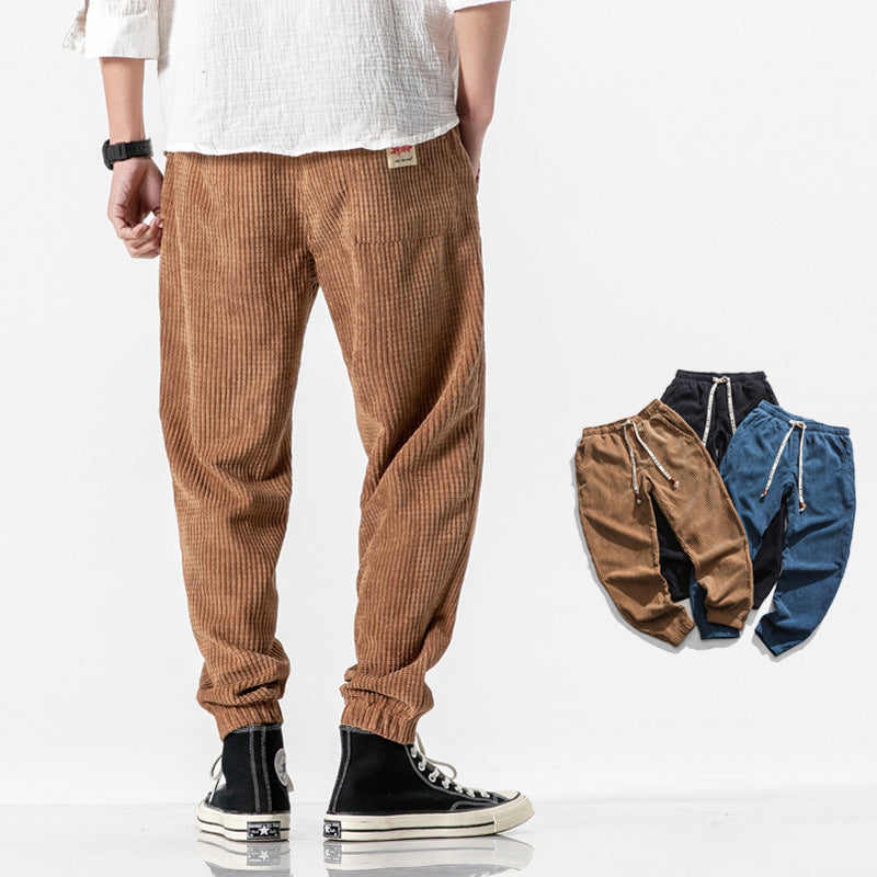 Herren Cordhose im Jogger‑Stil aus Cordvelours mit elastischem Bund und gerippten Beinabschlüssen Echo Archiv