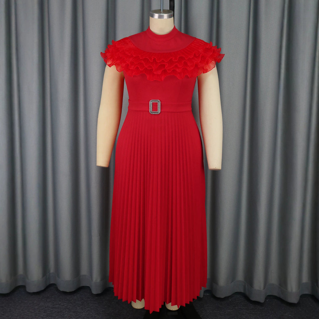 Damen plissiertes Abendkleid mit Volant-Ausschnitt und Taillengürtel Echo Archiv
