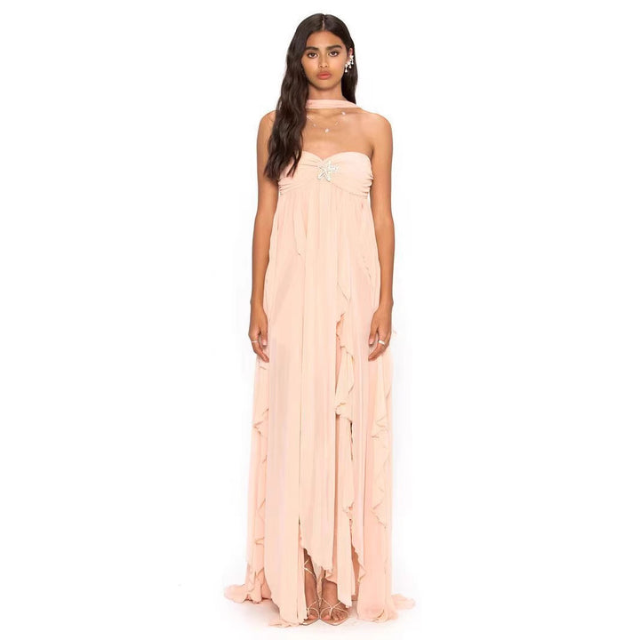 Damen Elegantes Maxi-Kleid mit asymmetrischem Saum und zarten Rüschendetails Echo Archiv