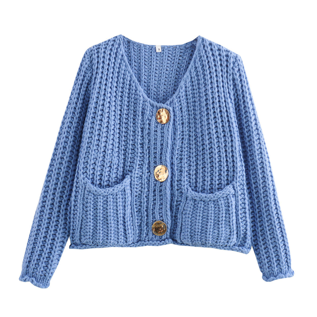 Damen Kurzcardigan im Rippen-Grobstrick mit aufgesetzten Taschen und Statementknöpfen – Veloura