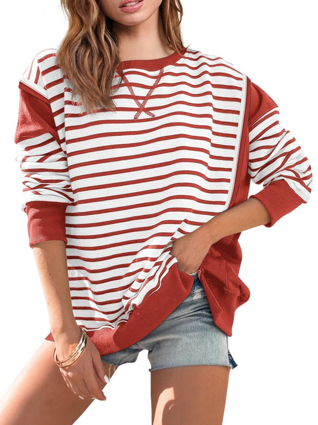 Damen Oversize Streifen-Sweatshirt mit Rundhalsausschnitt und Colorblock-Ärmeln – Avérine