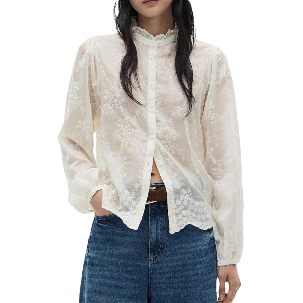 Damen Transparente Stickerei‑Bluse mit Stehkragen, Volumenärmeln und gewelltem Saum – Avérine