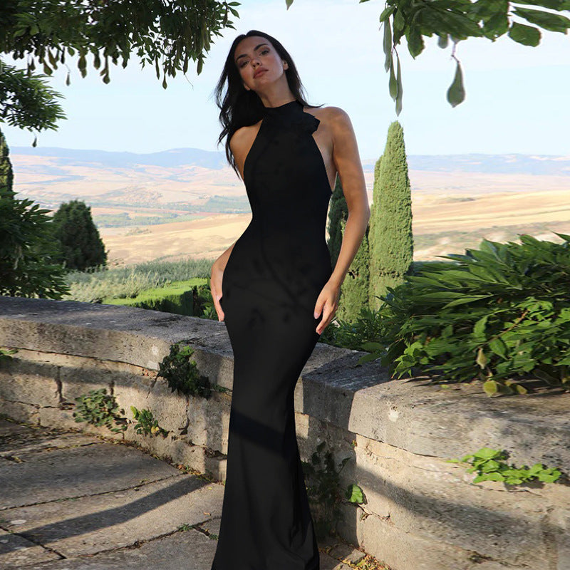 Damen Elegantes Maxi-Kleid mit raffiniertem Halter und floralem Akzent Echo Archiv