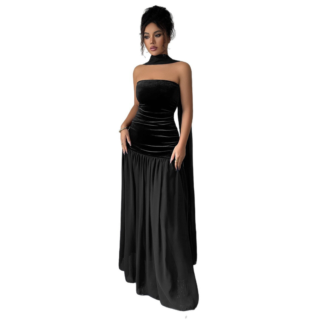 Damen Elegantes Abendkleid mit schulterfreiem Design und fließendem Rock Echo Archiv