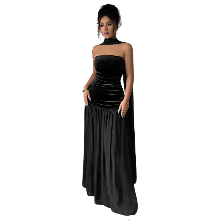 Damen Elegantes Abendkleid mit schulterfreiem Design und fließendem Rock Echo Archiv