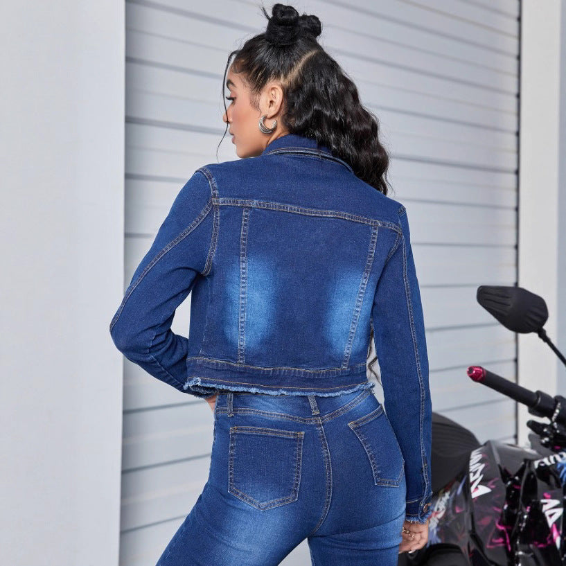 Damen Kurze taillenlange Jeansjacke mit Reißverschluss und ausgefranstem Bund Echo Archiv