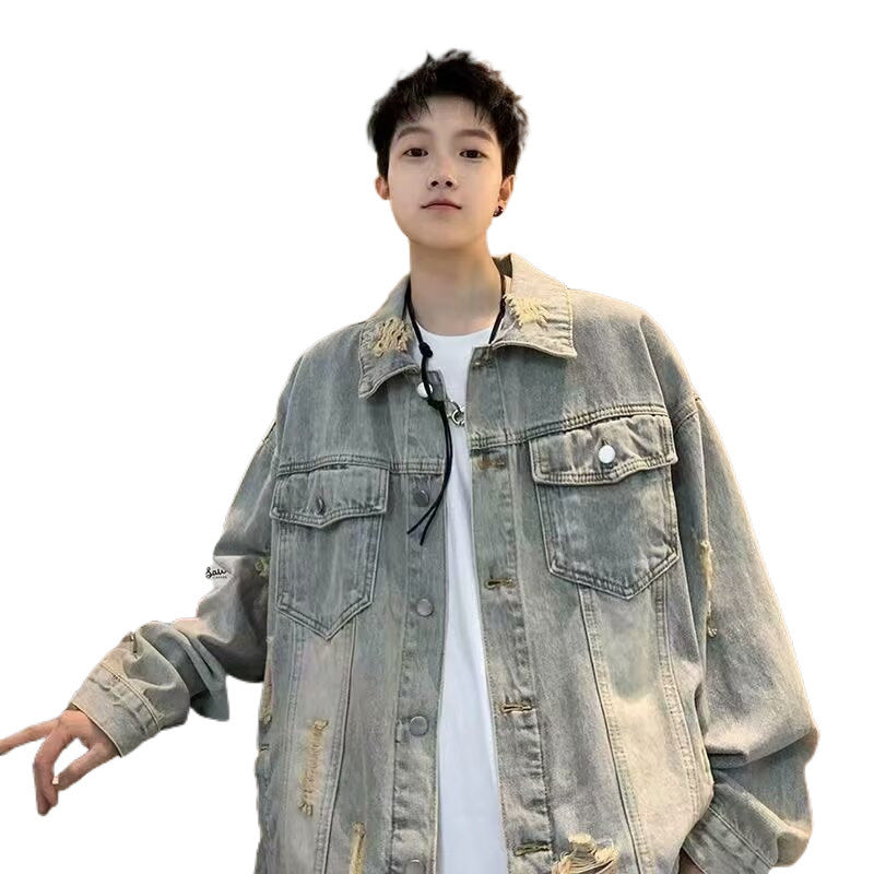 Herren Oversized Denim-Jeansjacke im Vintage-Look mit Distressed-Details und aufgesetzten Pattentaschen Echoarchiv