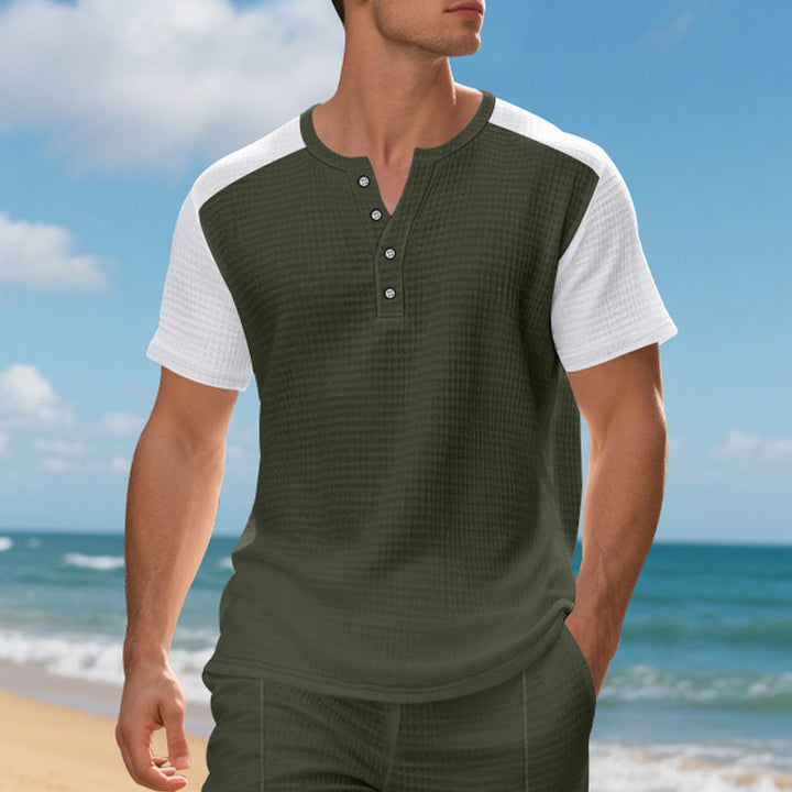 Herren kurzärmliges Henley-Shirt mit strukturiertem Gewebe Echoarchiv