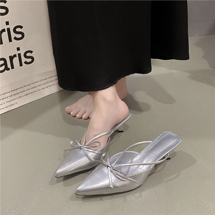 Damen Spitz zulaufende Mules mit feinen Slingback‑Riemchen und Zierschleife – Lioré