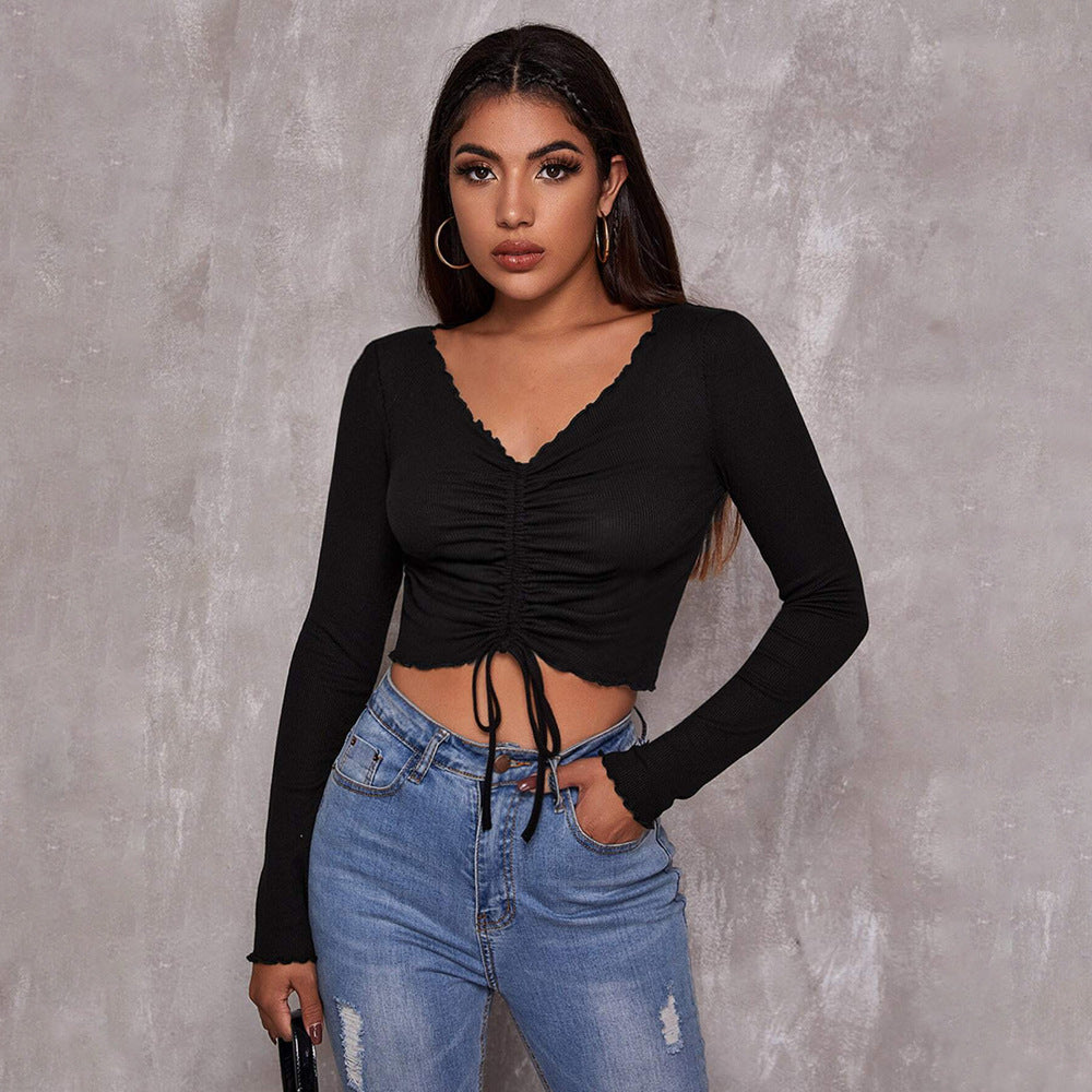 Damen geripptes Cropped-Longsleeve mit Tunnelzugvorderseite, Bindekordeln und gewelltem Saum – Avérine