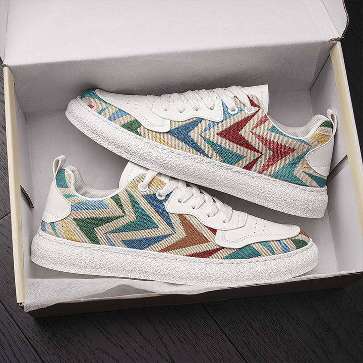 Damen Modische Sneakers mit farbenfrohem Chevron-Muster Echo Archiv
