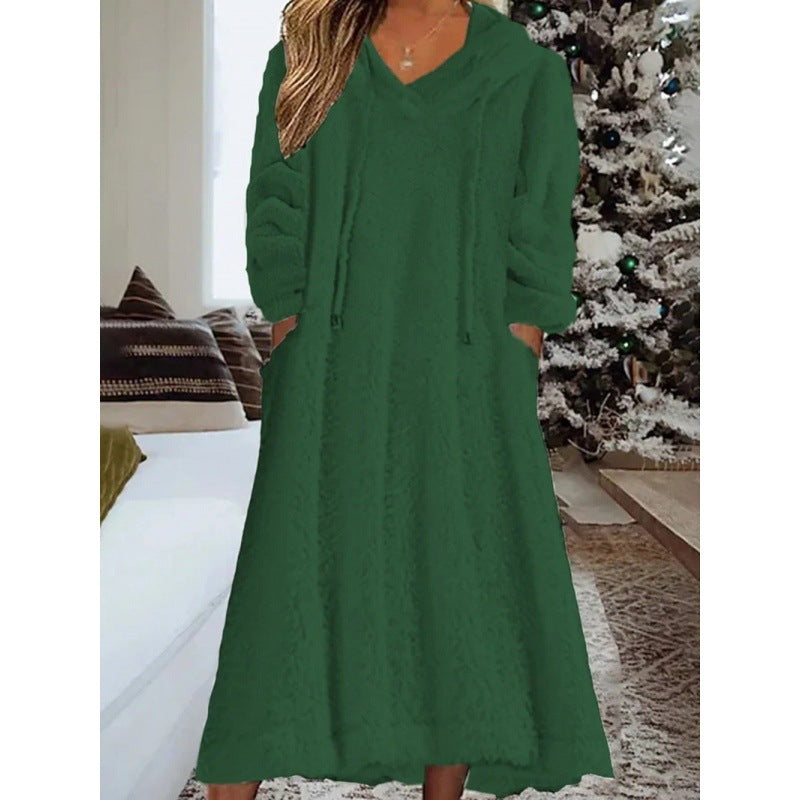Damen Maxikleid aus Teddy-Fleece mit Kapuze, V-Ausschnitt und Eingrifftaschen Echo Archiv