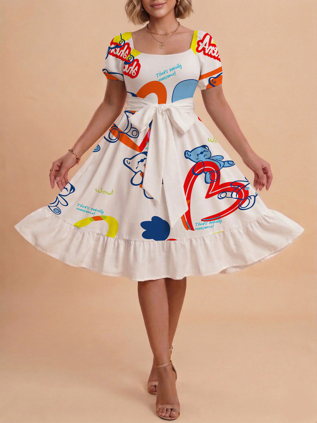 Damen Kleid mit tailliertem Schnitt und verspieltem Blumenmuster Echo Archiv