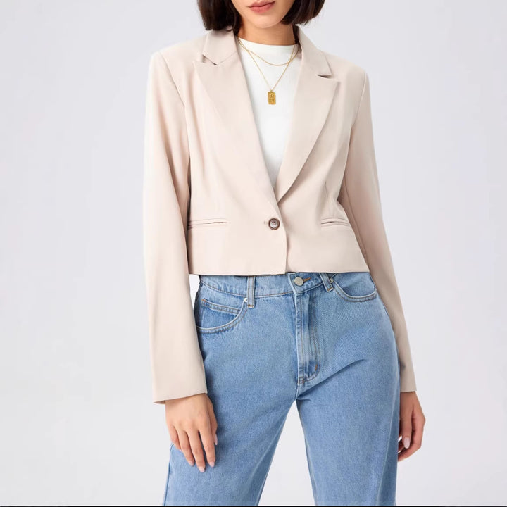 Damen Kurzblazer im Cropped‑Schnitt mit Reverskragen und ein‑Knopf‑Verschluss – Valéne