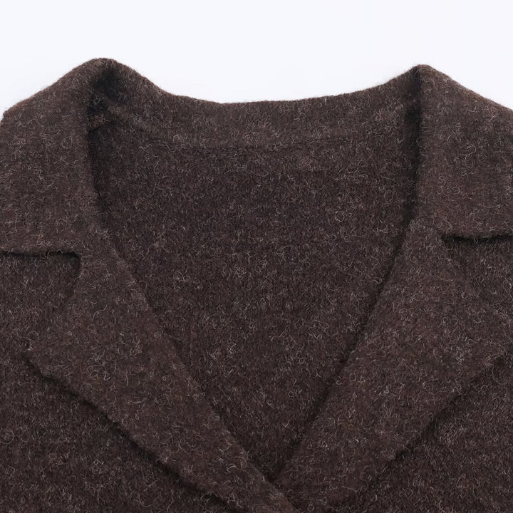 Damen Kurze taillierte Wolloptik-Jacke mit Reverskragen und Zierblütenknöpfen Echo Archiv