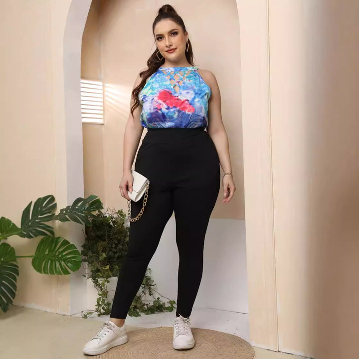 Damen lässiges Top mit modernen Cut-Outs und buntem Batik-Muster Echo Archiv