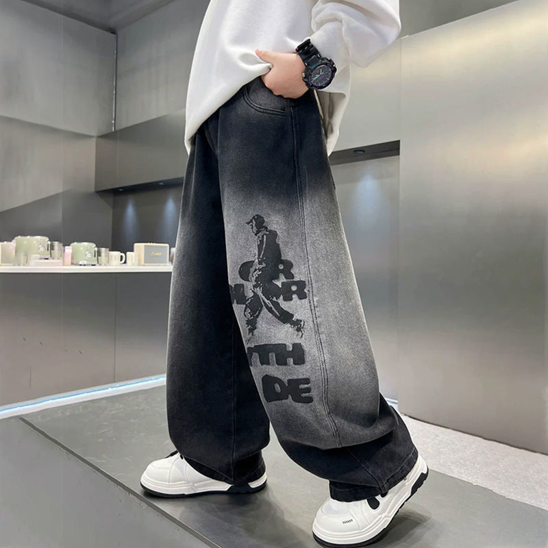 Herren weit geschnittene Denim-Hose mit stylischem Grafikdruck Echo Archiv
