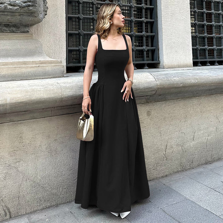 Damen Elegantes Abendkleid mit quadratischem Ausschnitt und fließendem Rock Echo Archiv