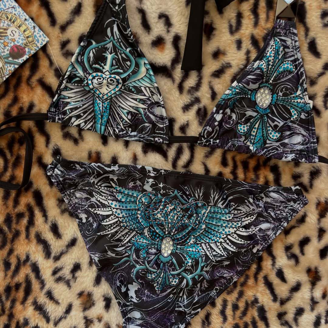 Damen Triangel-Bikini mit floralem Muster und Strass-Applikationen Echo Archiv