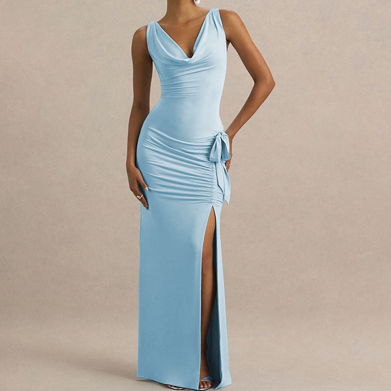 Damen Elegantes Maxikleid mit tiefem V-Ausschnitt und seitlicher Raffung Echo Archiv