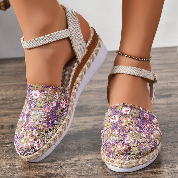 Damen  bestickte Espadrille-Pantoletten mit verstellbarem Knöchelriemen, floraler Häkel-Optik und geflochtenem Jute-Plateau Echo Archiv