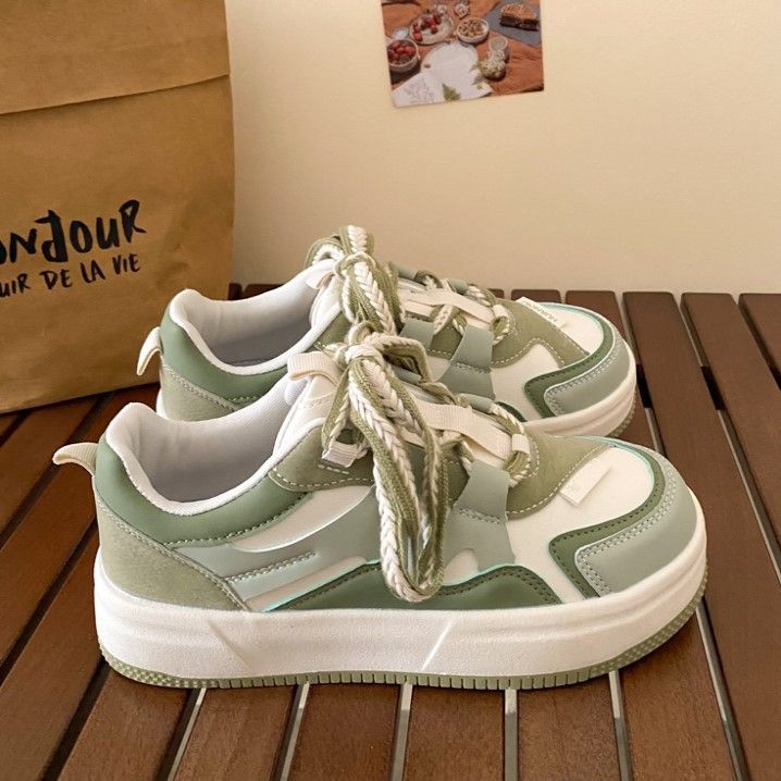Damen Sportliche Plateau Sneakers mit einzigartigem Design und atmungsaktiver Oberflächenstruktur Echo Archiv