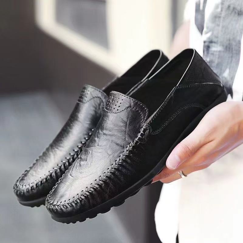 Herren Elegante Mokassins aus weichem Leder Echoarchiv
