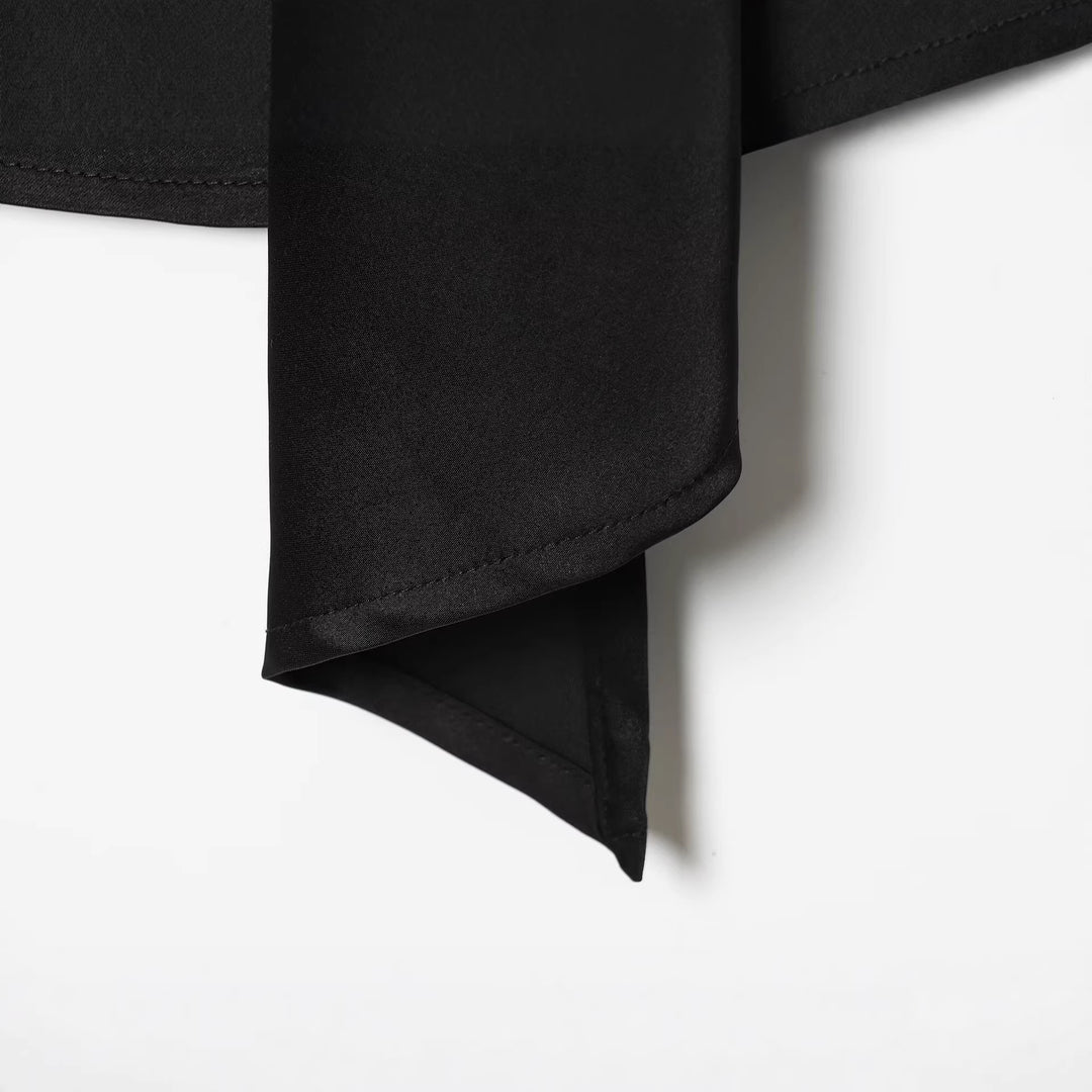 Damen Drapierte Oversize-Bluse mit Schluppe und Stehkragen Echoarchiv