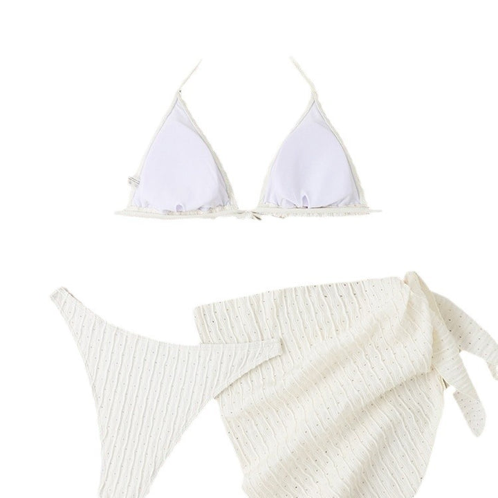 Damen Triangel-Bikini mit modischem Wickelrock und eleganten Details Echo Archiv