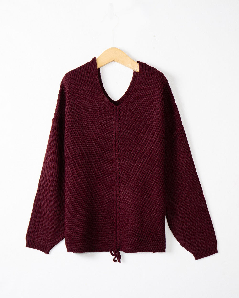Damen Strickpullover mit Zopfmittelnaht, V‑Ausschnitt und Kordelzug Echo Archiv