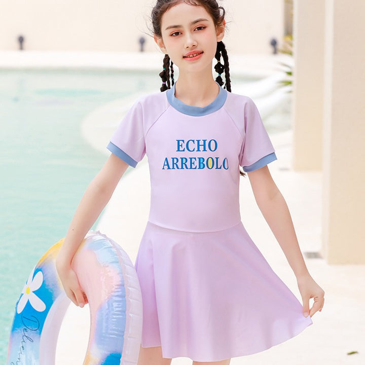 Mädchen sportliches Schwimmdress Echo Archiv