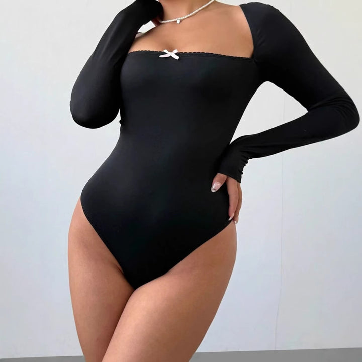 Damen Figurbetontes Langarm-Body mit elegantem Ausschnitt Echo Archiv