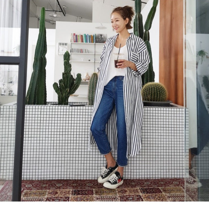 Damen Langes Gestreiftes Hemdmidaxi mit Stehkragen, Oversize‑Schnitt und tiefen Seitenschlitzen Echoarchiv