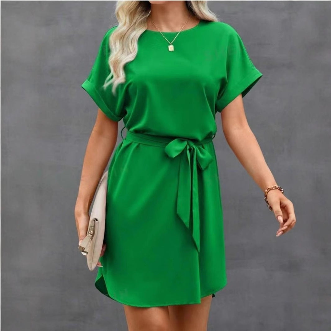 Damen Kurzarm Kleid mit Taillengürtel und lässigem Schnitt Echo Archiv