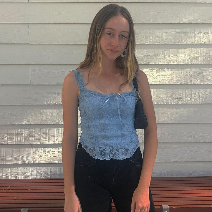 Damen Spitzen-Crop-Top mit dekorativen Bändern und feinen Details Echo Archiv