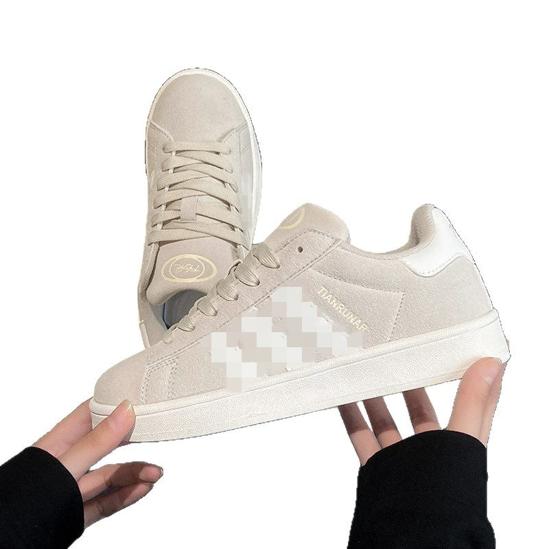 Damen niedriger Sneaker mit Gummisohle und Wildleder-Optik Echoarchiv