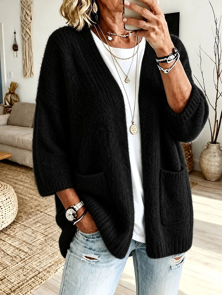 Damen Offener Longcardigan im Mohair-Look mit aufgesetzten Taschen und überschnittener Schulter – Veloura