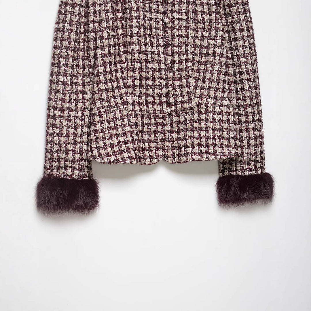Damen Kurz geschnittene Bouclé‑Tweedjacke mit Stehkragen und Kunstfellmanschetten Echoarchiv