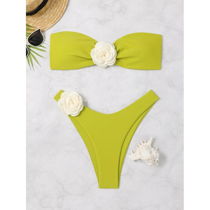 Damen Bandeau Bikini mit blumigen Akzenten und hohem Beinausschnitt Echo Archiv