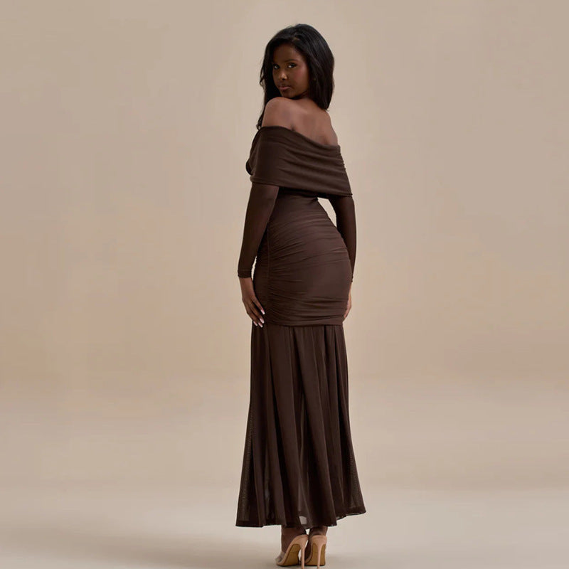 Damen Maxikleid mit schulterfreier Silhouette und dekorativen Rosen Echo Archiv