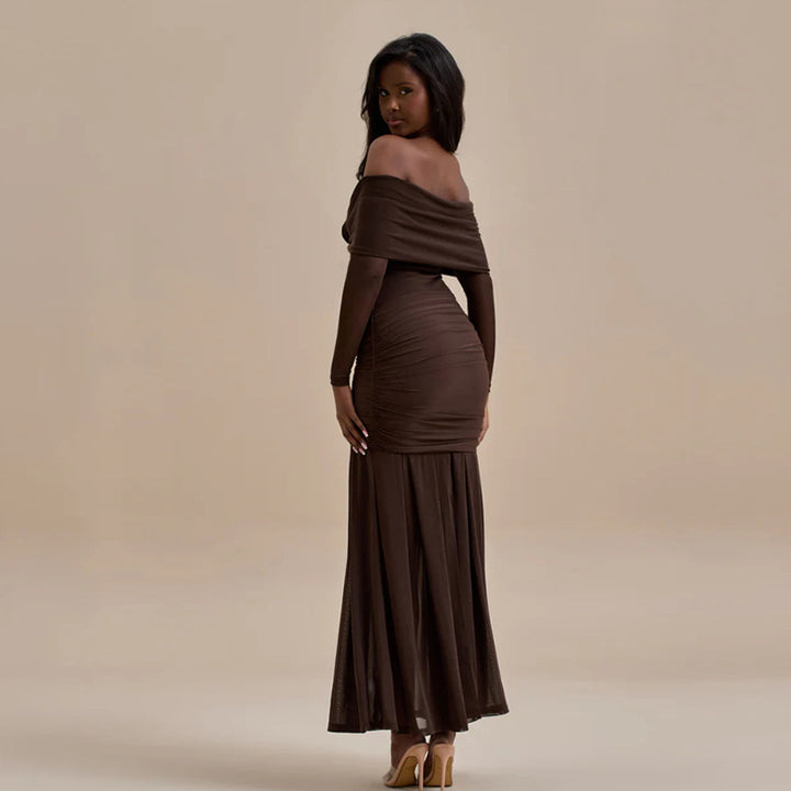 Damen Maxikleid mit schulterfreier Silhouette und dekorativen Rosen Echo Archiv
