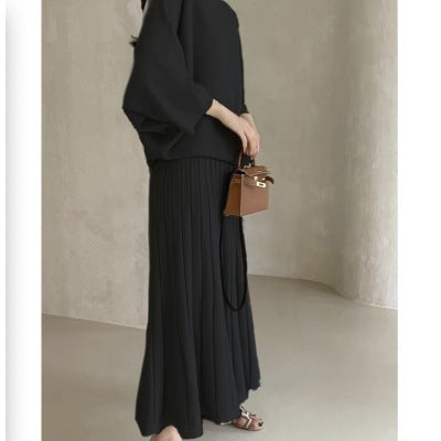 Damen Feines Strick-Set aus Viskosemix mit Oversize-Pullover und plissiertem Maxi-Rock Echoarchiv