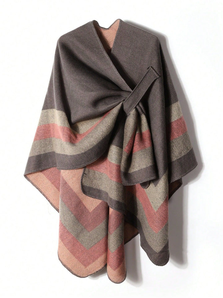 Damen Offener Strick‑Cape‑Poncho mit kontrastierenden Blockstreifen und Zierstich – Avérine
