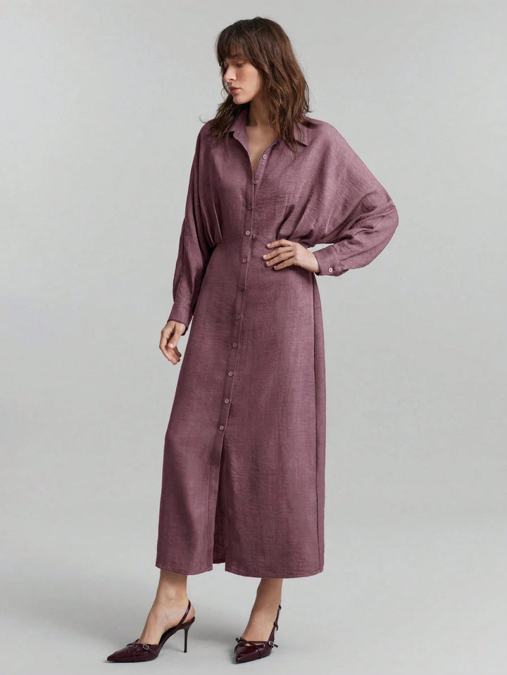 Damen Leinen-Maxikleid mit Hemdkragen, durchgehender Knopfleiste und Fledermausärmeln Echoarchiv