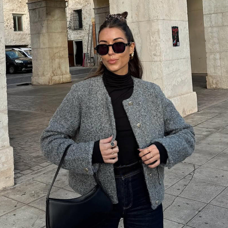 Damen Boxy Wollmix-Boucléjacke im Cabanstil mit Rundhalsausschnitt & goldfarbenen Zierknöpfen Echoarchiv