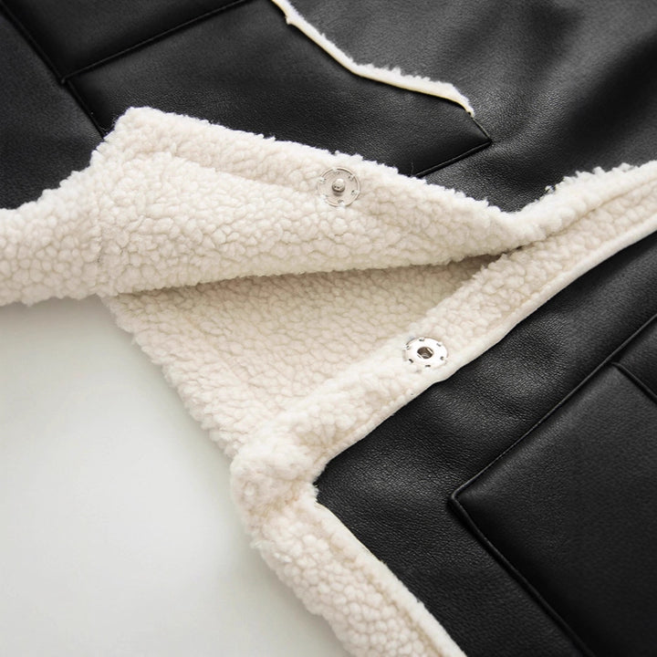 Damen Ärmellose Lammfell‑Optik Weste mit Reverskragen und aufgesetzten Taschen Echo Archiv